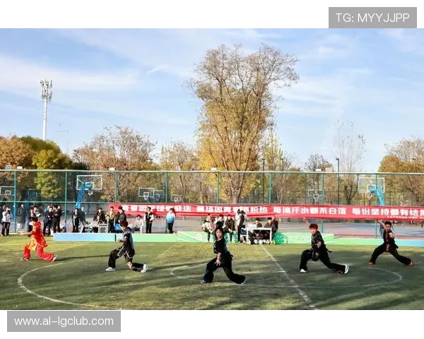 格尔木足球比赛城西区赛事全面展开，激烈角逐展现体育精神与地方风采